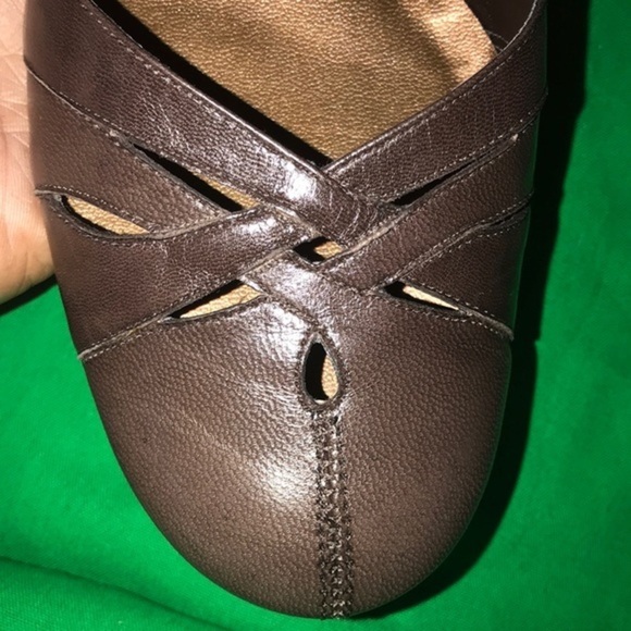 Brown Gianni Bini short heeled pumps in size 8 - Picture 4 of 7